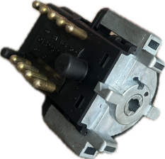 SCANIA SPÍNAČ ZAPALOVÁNÍ / STARTÉRU, SPÍNACÍ SKŘÍNKA 04 8226 17, 1425019