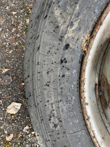 PNEUMATIKA S DISKEM 305/70 R22.5