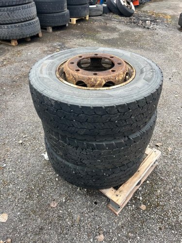 3KS PNEUMATIKA S DISKEM 245/70 R17.5