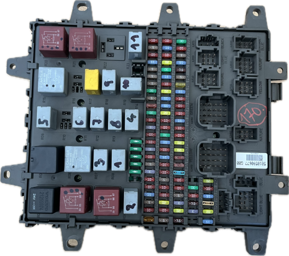 RENAULT MIDLUM POJISTKOVÁ DESKA 5010590677