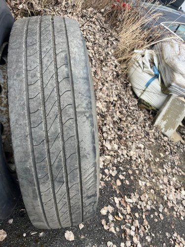 DAF CF REZERVA, REZERVNÍ KOLO 295/80 R22.5