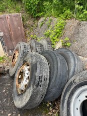 PNEUMATIKA S DISKEM 295/80 R22.5