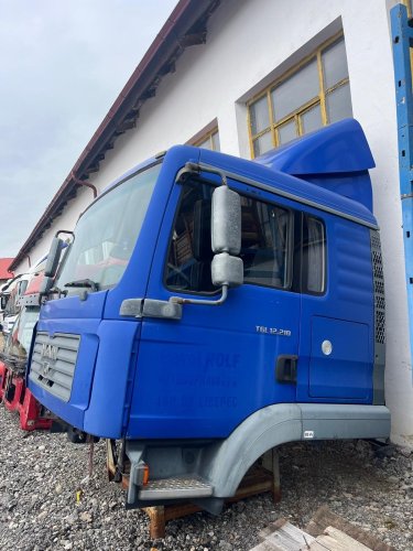 MAN TGL EURO 3 KABINA CELEK, POLOVYBAVENÁ BEZ ŘÍDÍCÍCH JEDNOTEK 81.60000-7840, 81.60000-7911, 81.60000-7841, 81.60000-7912, 81.60000-7914, 81.60000-7843, 81.62600-4132, 81.62600-4131, 81.63730-0079, 81.63730-6511, 81.63730-6483, 81.63730-6482, 81.63730-6510, 81.62910-4315, 81.61110-0077, 81.61150-5064, 81.61510-0810, 81.61510-0811, 81.62307-6231, 81.62307-6434, 81.62303-6362, 81.46430-0088, 81.62650-7001, 81.62650-7000, 81.62450-0077, 81.62941-6057, 81.62941-6074