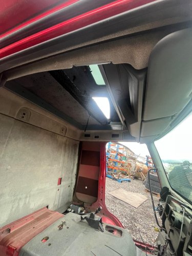 DAF LF Fahrerhaus LF45IV Euro 4, Oberbett, Bett, Windschutzscheibe 1715041, 2368198, 1700368, 1409950, 1409951, 1714663, 1400997, 1400998, 1718835, 1714267, 1401003, 2362874, 2362875, 1700764, 1408299, 1405438, 1700792, 1409566, 1700791, 14009565, 1409560