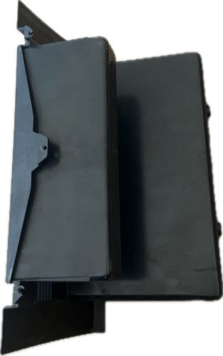 MAN LE PŘIHRÁDKY V PALUBNÍ DESCE, PŘÍRUČNÍ SCHRÁNKA, ÚLOŽNÁ PŘIHRÁDKA 85.61701-0004, 85617010004