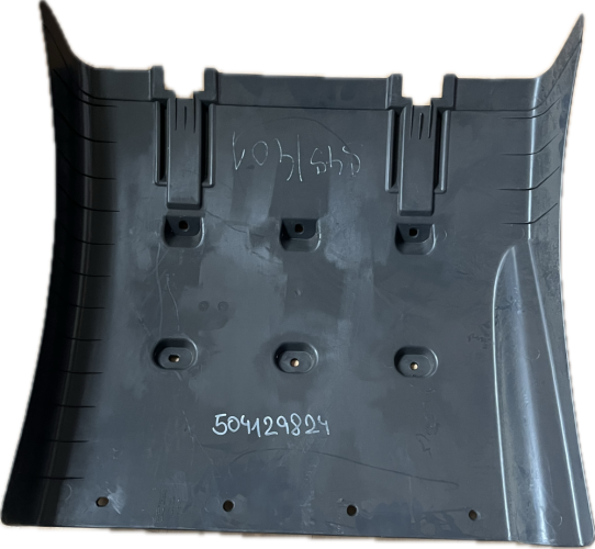 SCANIA ZADNÍ BLATNÍK S4S401