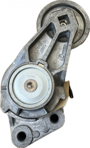 VOLVO NAPÍNACÍ RAMENO, ŽEBROVANÝ KLÍNOVÝ ŘEMEN DAYAPV2400, 20762060, 20935523, 7421404578, 7421422767, 20762060, 20935523, 20966526, 21404578, 21422767, 8149855, VOE20762060, APV2400