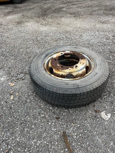 PNEUMATIKA S DISKEM 205/75 R17.5
