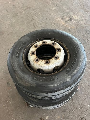 MAN TGM 2KS PNEUMATIKA S DISKEM 285/70 R 19.5