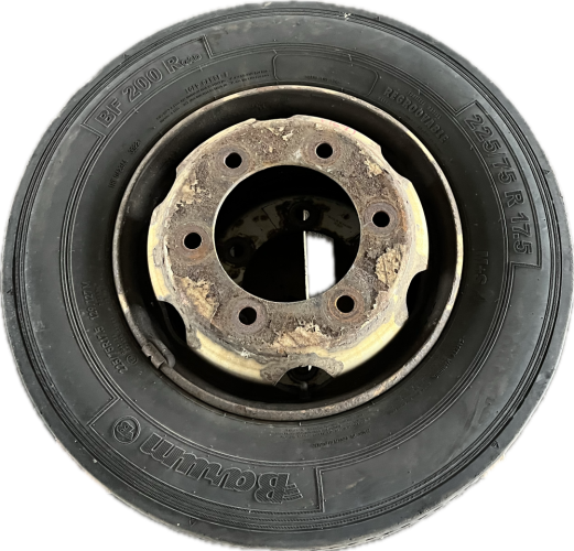 IVECO EUROCARGO 2 KS PNEUMATIKA S DISKEM 225/75 R 17.5 VODÍCÍ KOLO
