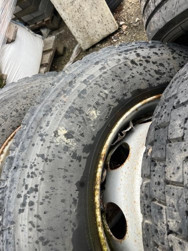 PNEUMATIKA S DISKEM 305/70 R22.5