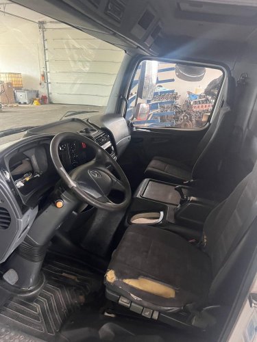 Mercedes Atego Fahrerhaus, Sitz, Windschutzscheibe usw. A9736000020, A 973 600 00 20, A9736000105, A 973 600 01 05, A9736710810, A6866710010, A9676800555, A9737203105, A 973 720 31 05, A9737203205, A 973 720 32 05, A9737200118, A9737200218, A9407200770, A9407200870, A9737500009, A 973 750 00 09, A9738800585, A 973 880 05 85, A9408101419, A 940 810 14 19, A9408102919, A 940 810 29 19, A0018109714, A0018109814, A0068306061, A9438300042, A9409102701, A 940 910 27 01, A9409106801