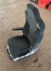 MAN TGL LEVÁ SEDAČKA ŘIDIČE, LEVÉ SEDADLO 81.62307-6481, 81623076481