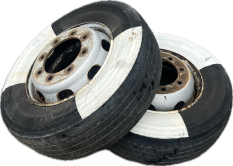 2KS PNEUMATIKA S DISKEM 265/70 R19.5