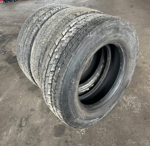 RENAULT MIDLUM 3KS PNEUMATIKA 245/70 R19.5