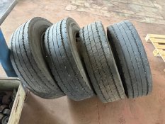 4PCS TYRES WITH RIMS 215/75 R 17.5