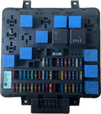 RENAULT MIDLUM FUSE BOARD 5010516886