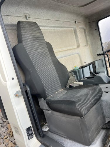 MAN TGL SEDAČKA PRAVÁ, SEDADLO VPRAVO 81.62307-6320, 81.62307.6320