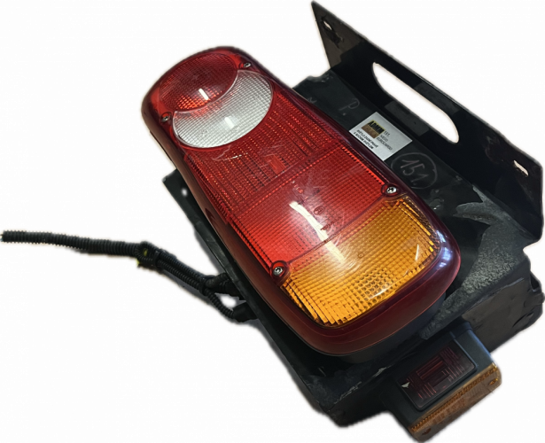 IVECO EUROCARGO RIGHT REAR LIGHT WITH SIDE LIGHT AND BRACKET