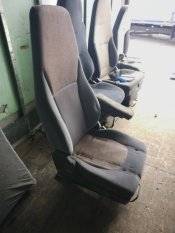 RENAULT PREMIUM SEDAČKA 7485130980