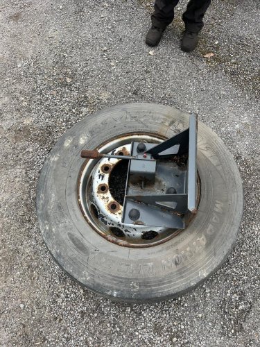 DAF CF REZERVA, NAVIJÁK REZERVNÍHO KOLA 295/80 R22.5, 1403676, 1403677, 1403678