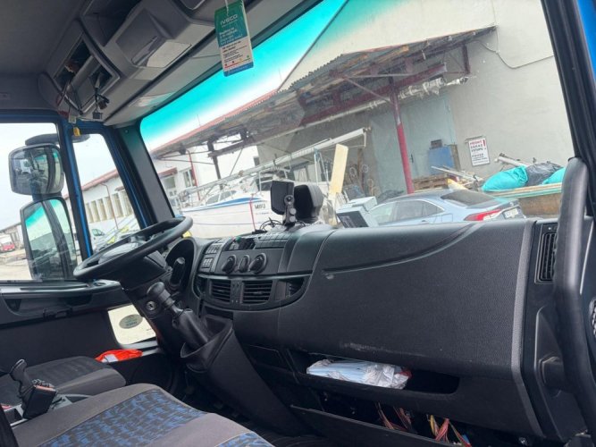 IVECO EUROCARGO KABINA, NÁHRADNÍ DÍLY 5802077115, 5801284018, 504232512, 504232513, 98407341, 504305419, 98407344, 504305420, 5801765315, 5801765318, 5801876636, 5802034152, 5801896811, 5801693353, 5801895657, 5801745452, 5801690084, 5801690072, 5802256077, 5802085258, 504217540, 504116083, 504302913, 504165255, 504058446