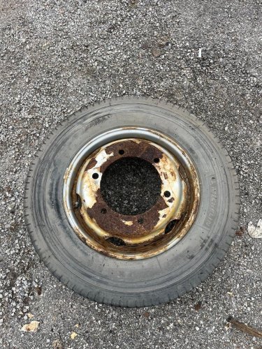 PNEUMATIKA S DISKEM 205/75 R17.5