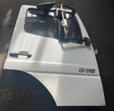 Mercedes Atego, rechte Tür: A9737201805, A 973 720 18 05, A9737200218, A 973 720 02 18, A9737200246, A 973 720 02 46, A9907600059, A9737200835, A9737200270, A 973 720 02 70, A0007230135, A9738100414, A9738100414, A0008100379, A9408102616, A0028100816, A9418101016