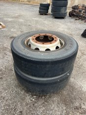 2KS PNEUMATIKA S DISKEM 315/70 R 22.5
