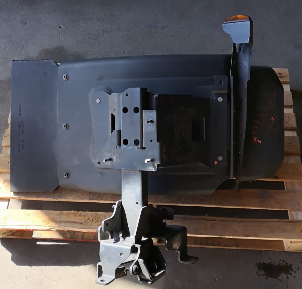RENAULT MIDLUM BLATNÍK